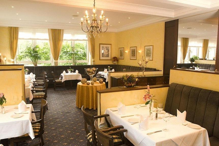 Parkhotel Am Taunus Oberursel Eksteriør billede