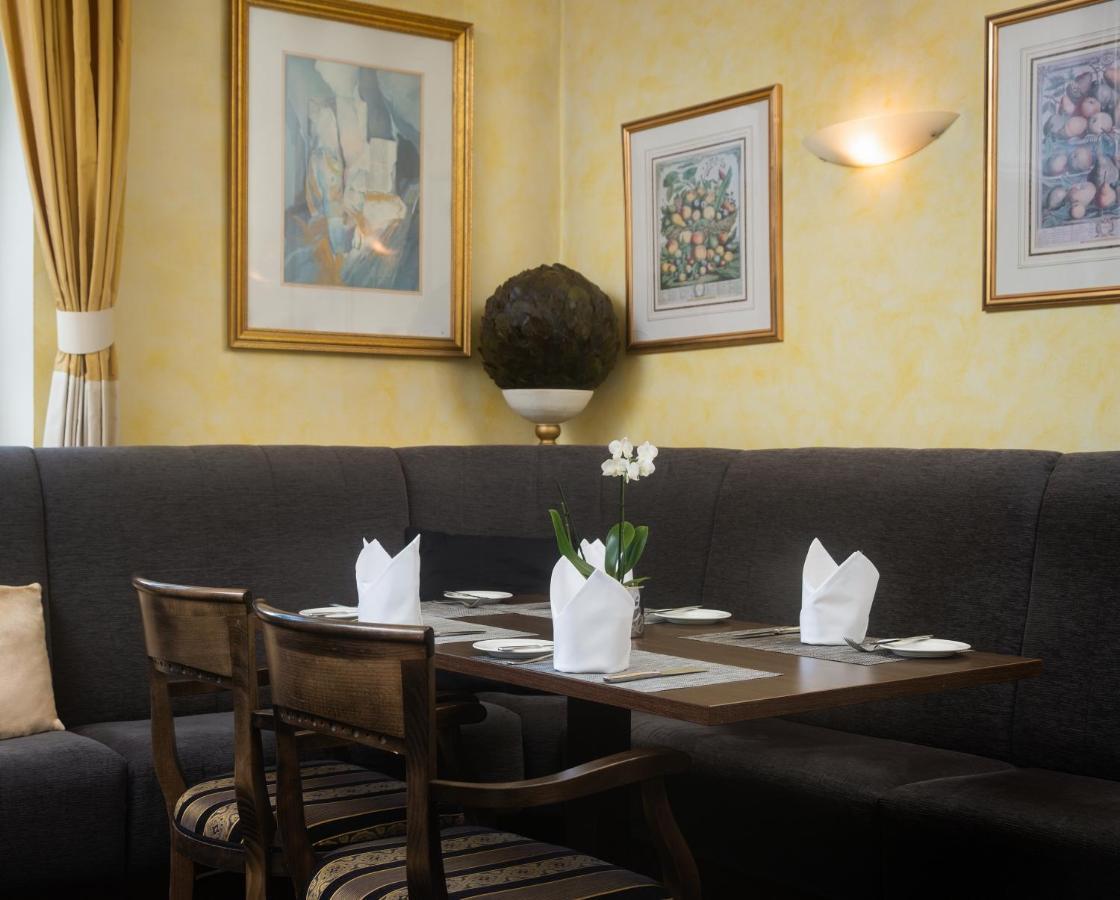 Parkhotel Am Taunus Oberursel Eksteriør billede
