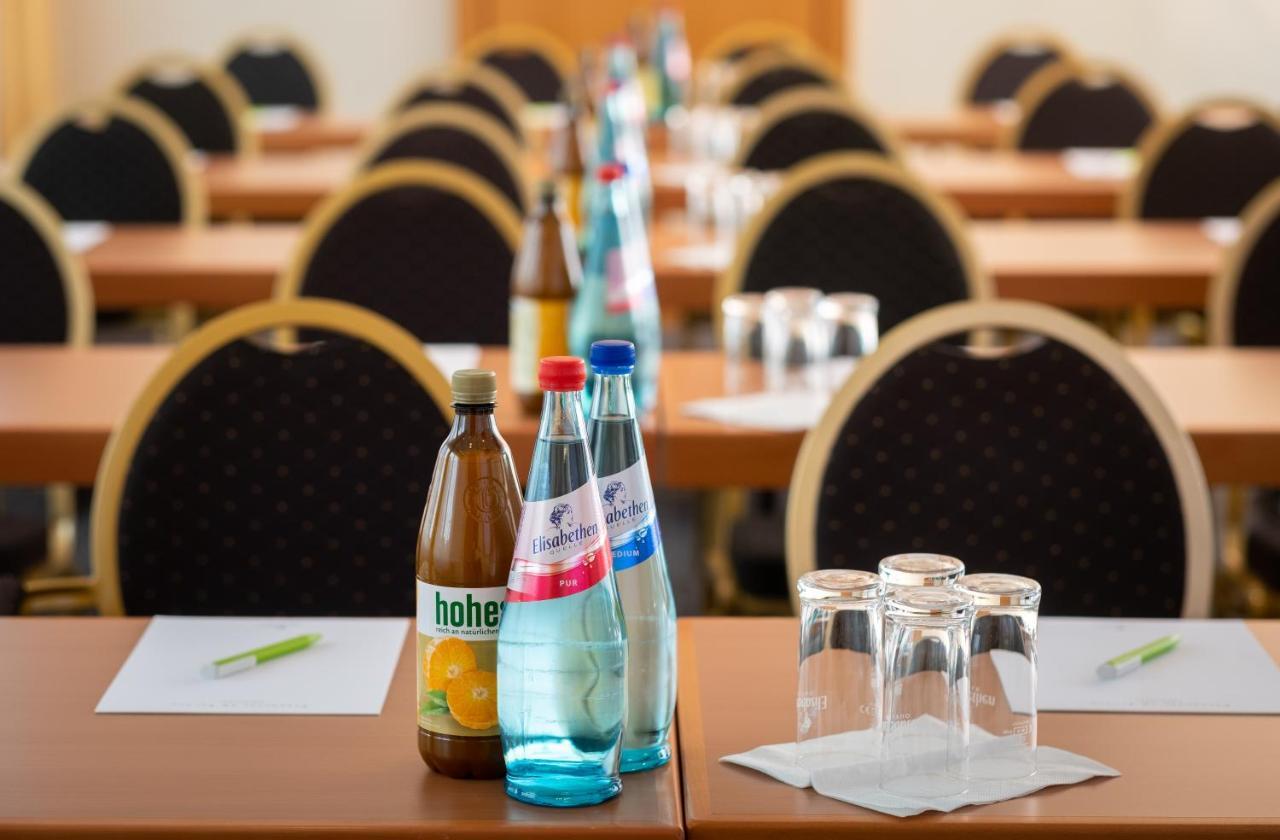 Parkhotel Am Taunus Oberursel Eksteriør billede