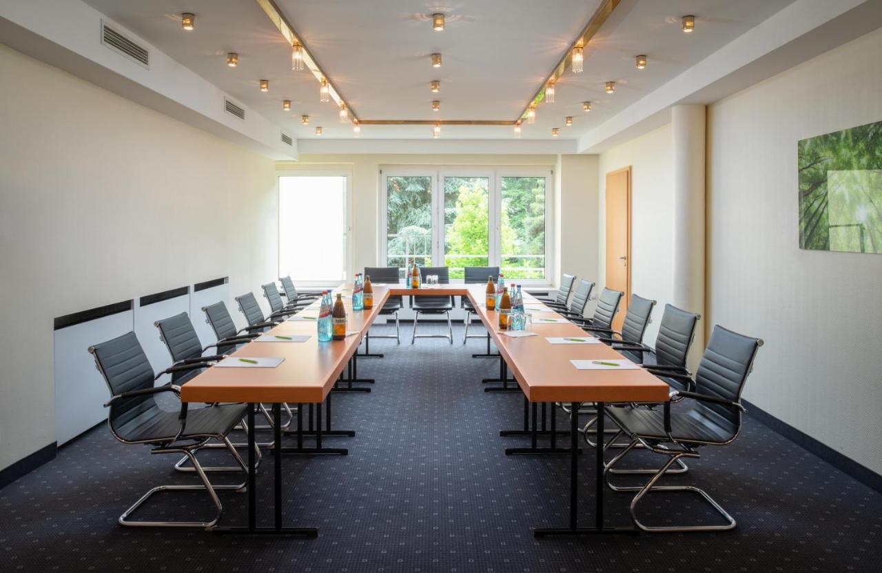 Parkhotel Am Taunus Oberursel Eksteriør billede